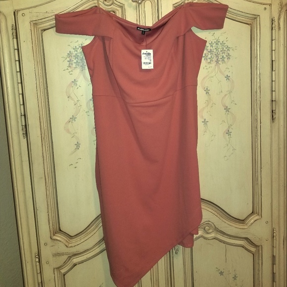 Plus Size Off the Shoulder Asymmetrical Mini Dress - Picture 1 of 4